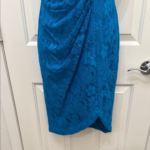 Guess Teal Blue Ruched Cocktail Dress Sz 2 Silky Floral Lace Adjustable Straps - Picture 6 of 10